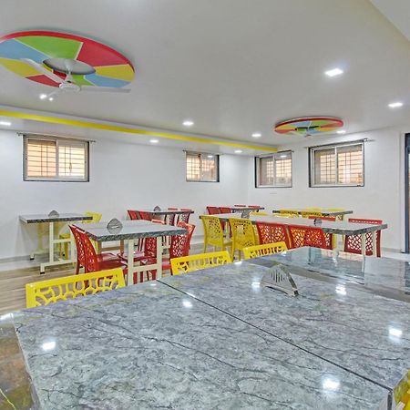 Collection O Sairaj Lodging & Boarding Hotel Shikrapur ภายนอก รูปภาพ